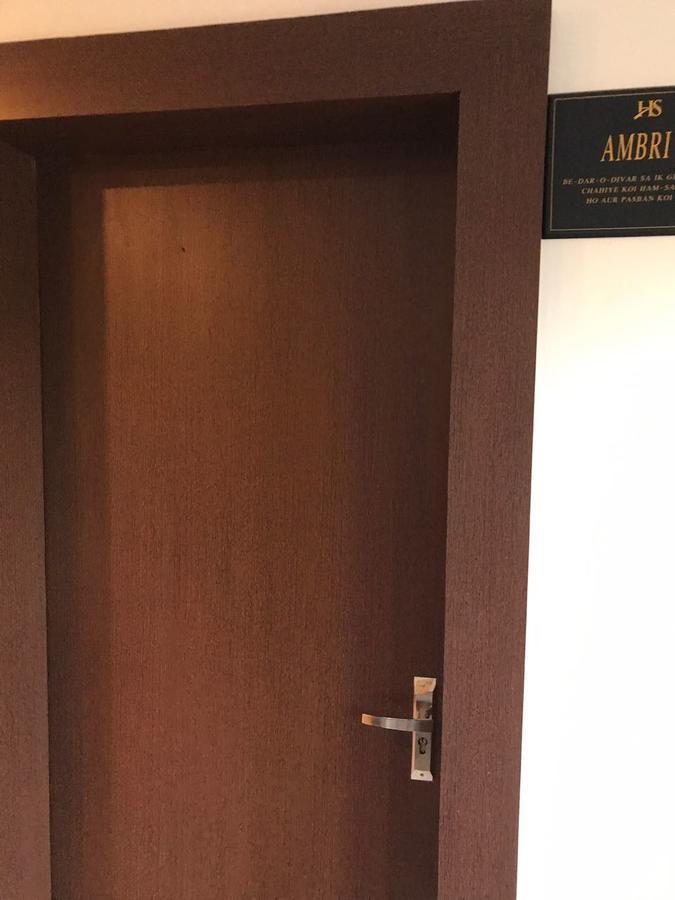 Heritage Studio Hotel Gandbal Luaran gambar